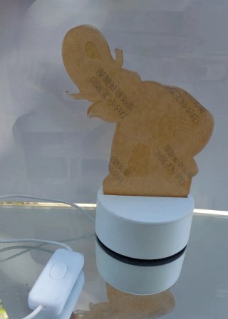 Lampada Elefante Luce Gialla