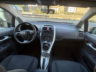 Toyota Auris 2012