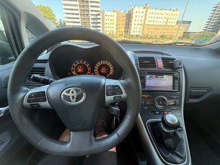 Toyota Auris 2012