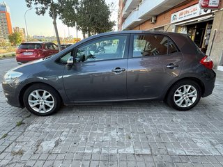 Toyota Auris 2012
