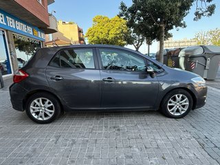 Toyota Auris 2012