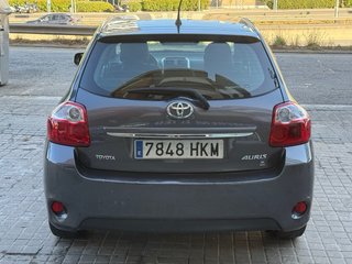 Toyota Auris 2012