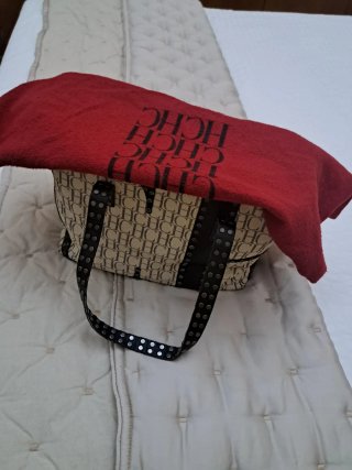 Bolso carolina herrera tachuelas original.