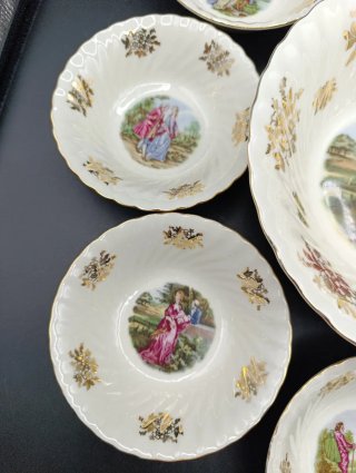 Juego de porcelana Sosafils con detalles dorados