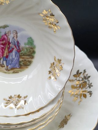 Juego de porcelana Sosafils con detalles dorados