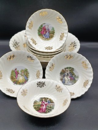 Juego de porcelana Sosafils con detalles dorados