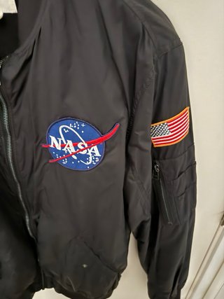 Chaqueta NASA H&M Negra