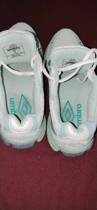 Zapatillas Umbro Talla 38 Nuevas