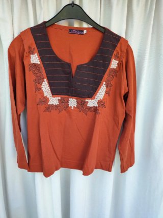 Blusa Medieval Naranja y Marrón