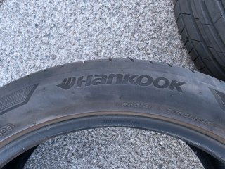 Los 2 Neumáticos juntos 30 euros Hankook 225/45 R1