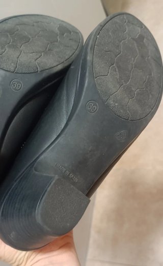 Zapatos de tacón negros talla 39