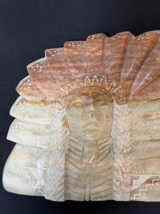 Escultura relieve alabastro – Diana Blue Eyes