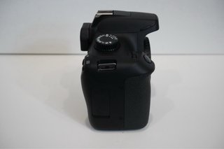 Canon EOS 4000D