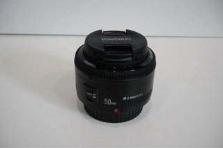 Canon EOS 4000D