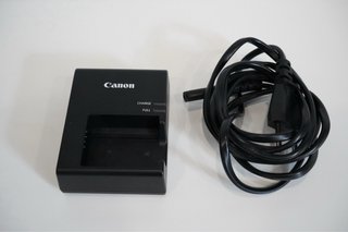 Canon EOS 4000D