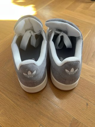 Adidas Campus Gris Talla 41 1/3, muy poco uso
