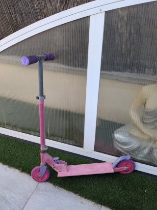 Patinete infantil rosa y morado