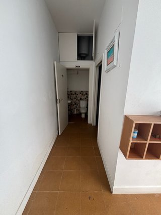 Se alquila local comercial