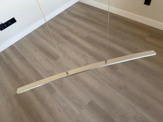 Lámpara LED curva moderna