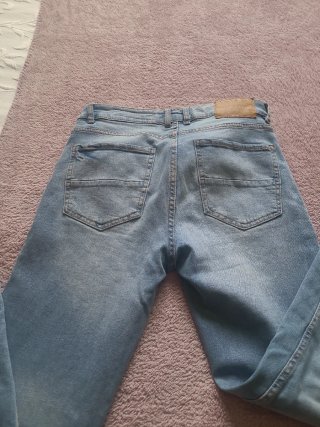 Pantalón vaquero chico talla 36 elástico