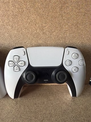 2 controller PS5 DualSense bianchi