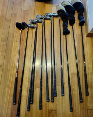 12 palos de golf RAM + bolsa Ben Sayers
