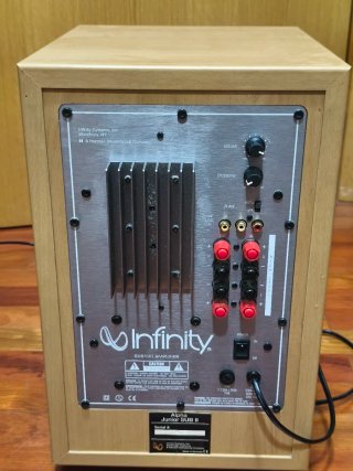Altavoces Infinity Marrones