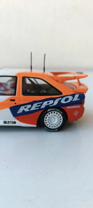 Scalextric Ford Escort RS Cosworth Repsol