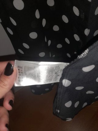 Camisa fluida de lunares o topos