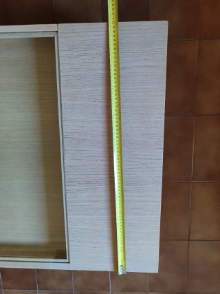 Mesa de centro de madera y cristal