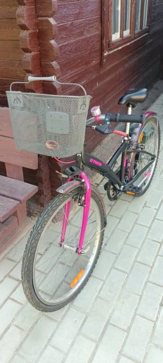 Bicicleta l Btwin rosa con cesta 6 cambios