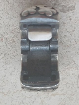 8 Charm Pandora Argento e Oro