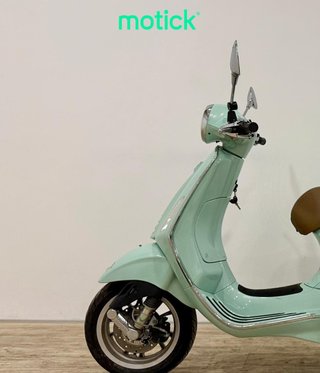 VESPA PRIMAVERA 125 (TOP CASE) (IVA DEDUCIBLE)