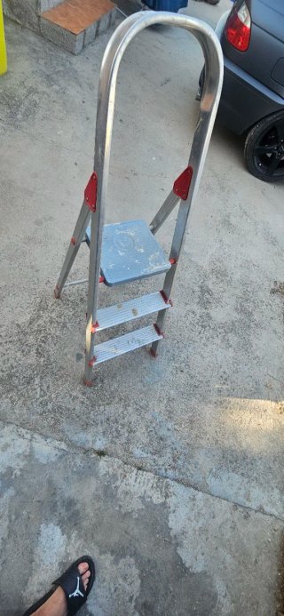 Escalera plegable aluminio