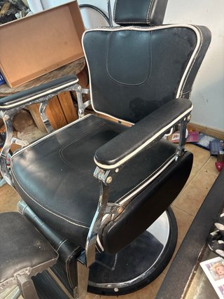 Silla de barbería reclinable vintage negra