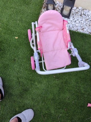 Carrito de muñecas rosa