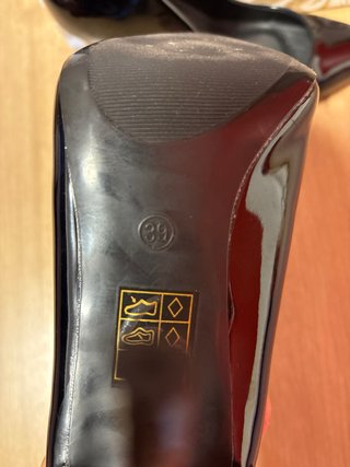 Zapatos de tacón Miss Globo dorados
