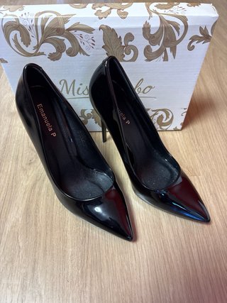 Zapatos de tacón Miss Globo dorados