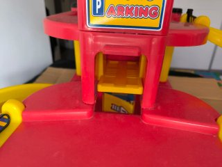Antiguo parking Coches Juguete molto