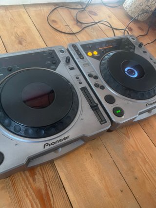 2 Pioneer CDJ-800 MK1