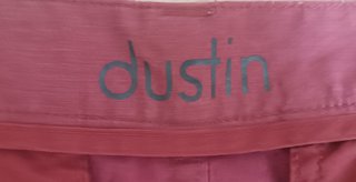 Pantalón Pirata Chino Dustin. Burdeos. Talla 44.