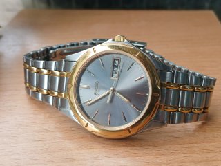 Reloj Seiko 7N43-6A09 Cuarzo Dorado/Plateado
