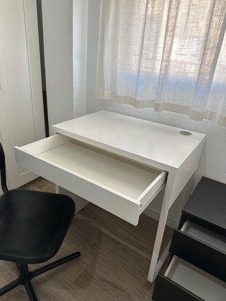 Escritorio y silla Ikea