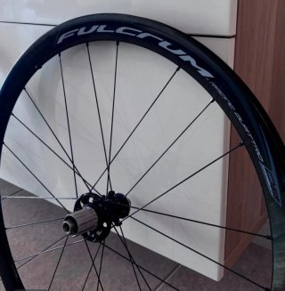 RUEDAS CARBONO FULCRUM RACING QUATTRO DB