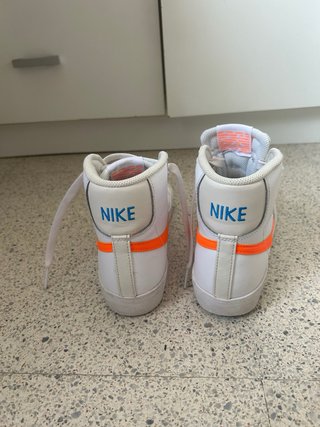 Nike Blazer Mid 77 Niña Naranja Blanco