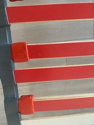 Somier multiláminas con reguladores lumbares