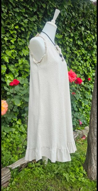 Monísimo vestido evasé mini estampado floral
