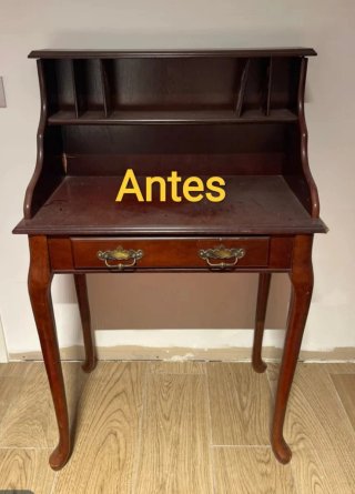 Secreter blanco y rosa con cajón