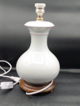 Lámpara de mesa porcelana pintada a mano