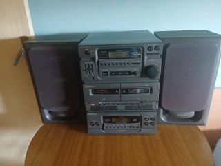 Minicadena Emerson con Altavoces